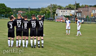 Barkas podnosi się z dna