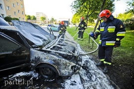 Na Płk. Dąbka spłonął saab