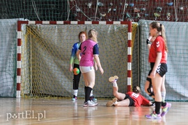 Młode szczypiornistki walczą o medale