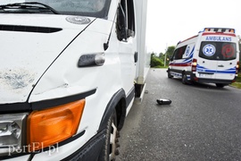 Skuterem uderzyła w samochód dostawczy