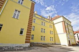 „Skoszarowani” mieszkańcy Saperów 14 b