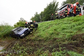 Opel dachował na drodze do Malborka