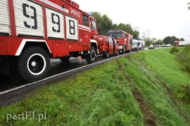 Opel dachował na drodze do Malborka