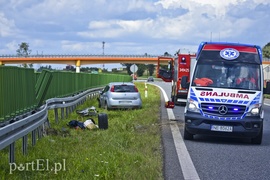 Uderzył w barierki na drodze w kierunku Gdańska