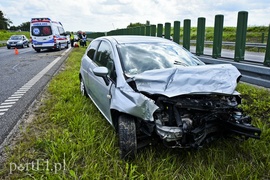 Uderzył w barierki na drodze w kierunku Gdańska