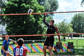 Braterska dominacja na elbląskim boisku