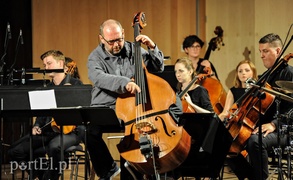 Znane seriale na nieznaną nutę