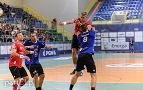 Meblarze inkasują trzy punkty! (piłka ręczna)