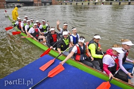 Za mundurem smocze łodzie sznurem