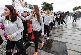 Deszczowa prezentacja Kram Startu