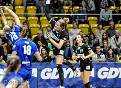 Emocji nie brakowało, ale trzy punkty zostały w Gdyni (piłka ręczna)