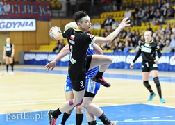 Emocji nie brakowało, ale trzy punkty zostały w Gdyni (piłka ręczna)