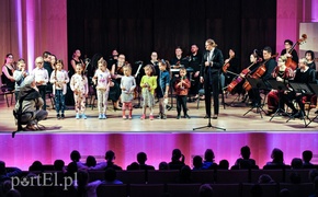 Kameraliści zagrali dla maluchów