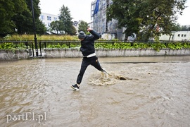 Wojsko też pomaga w walce z wodą (aktualizacja z godz. 22)