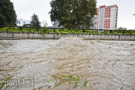 Wojsko też pomaga w walce z wodą (aktualizacja z godz. 22)