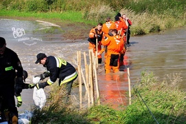 Ratowali Rzeczną przed zalaniem