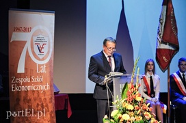 Od 70 lat uczą ekonomii