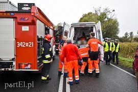 Uderzył w drzewo, zginęła 17-latka