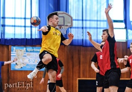 Inauguracyjne zwycięstwo juniorów Truso na własnym parkiecie (piłka ręczna)