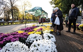 Nasi święci i nieświęci