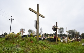 Elblążanie odwiedzają groby bliskich