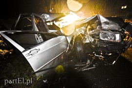 Zderzenie mercedesa z ciągnikiem