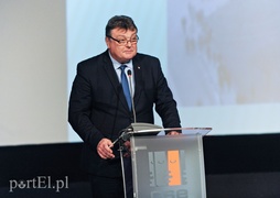 Młodzież świętuje stulecie niepodległości