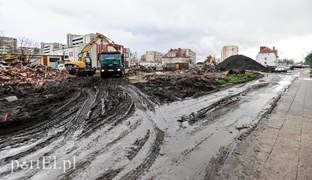Mieszkają na budowie i mają tego dość