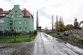 Mieszkają na budowie i mają tego dość