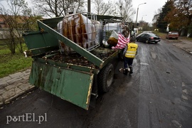 Wypadł ładunek, przez ponad 4 godziny ruch był zablokowany   (aktualizacja) 