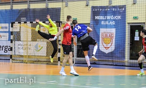 Wybrzeże gromi Meblarzy (piłka ręczna)