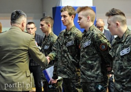 Ślubowanie na wojskową nutę