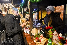 Błysnęła światłem panna zielona