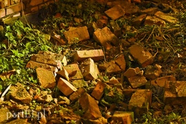 Sypie się budynek przy ul. Żeglarskiej