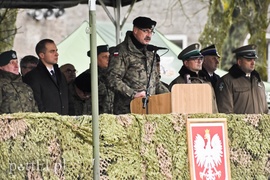 Żołnierze cieszą się z tej misji