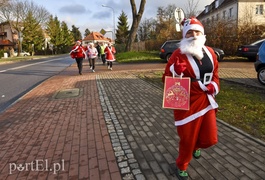 Mikołajowe bieganie po mieście. Dla Sary