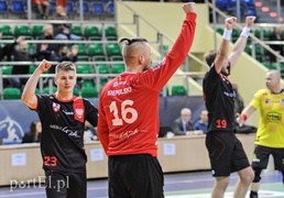 Osłabiony Wójcik bliski niespodzianki (piłka ręczna)