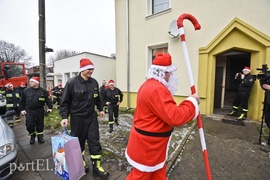 Strażacy wpadli do Angeliki ze świąteczną wizytą