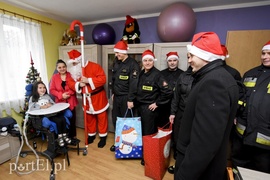 Strażacy wpadli do Angeliki ze świąteczną wizytą