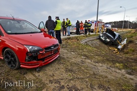 Wpadła do rowu, jedna osoba w szpitalu