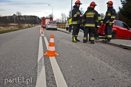 Wpadła do rowu, jedna osoba w szpitalu