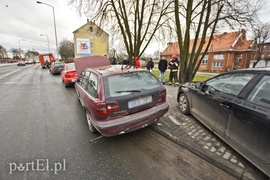 Cztery auta zderzyły się na al. Kardynała Wyszyńskiego