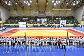 Mistrz rzuca na matę i zachęca: Wuef jest fajny