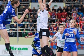 Mistrzynie Polski wywiozły punkty z Elbląga (piłka ręczna)