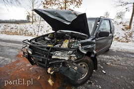 Autem uderzył w drzewo