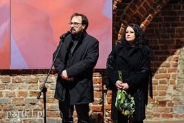 Sacrum czy profanum, czyli twarze w Galerii EL Sacrum czy profanum, czyli twarze w Galerii EL