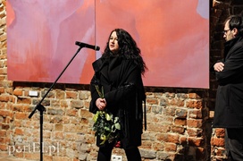 Sacrum czy profanum, czyli twarze w Galerii EL