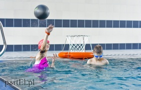 Ferie zaczęli na basenie