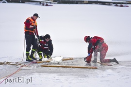 Co zrobić, gdy pod kimś załamie się lód?