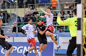 Niezły występ Meblarzy przeciwko brązowym medalistom (piłka ręczna)